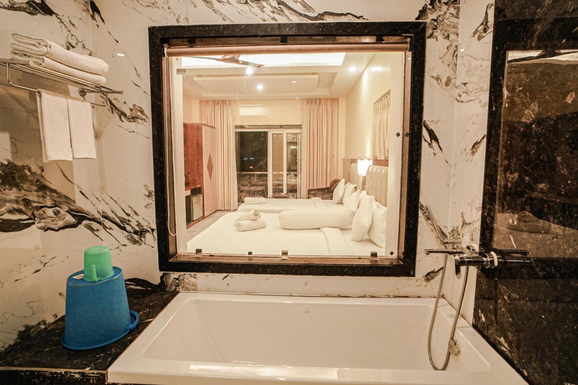 Prasant On Beach Resort !! Lift - Wifi -Restaurant-Parking Facilities-Newly Decorated Room !! Mandarmani Exterior foto