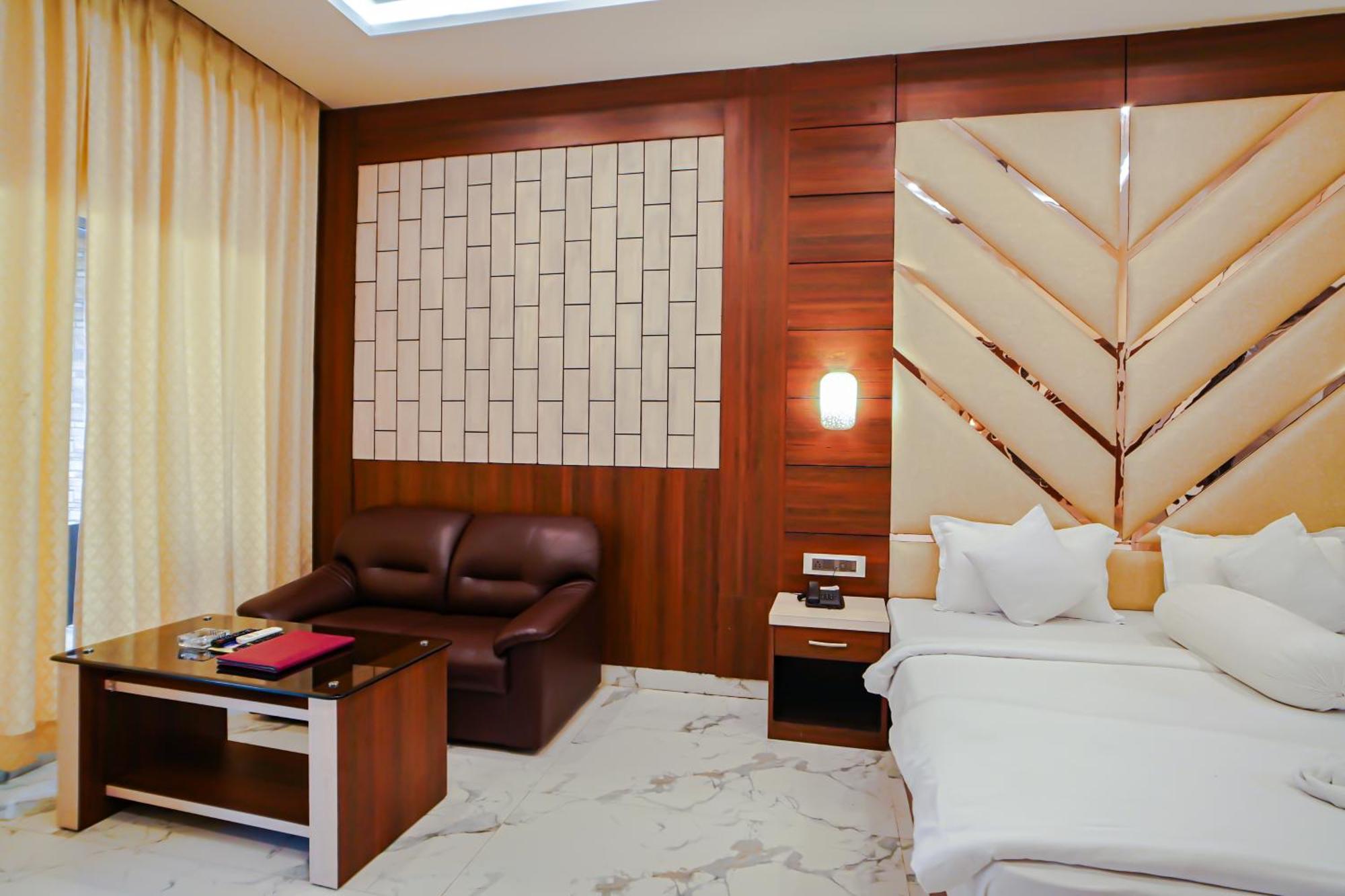 Prasant On Beach Resort !! Lift - Wifi -Restaurant-Parking Facilities-Newly Decorated Room !! Mandarmani Exterior foto