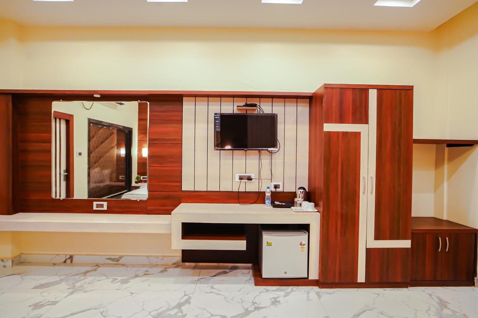 Prasant On Beach Resort !! Lift - Wifi -Restaurant-Parking Facilities-Newly Decorated Room !! Mandarmani Exterior foto