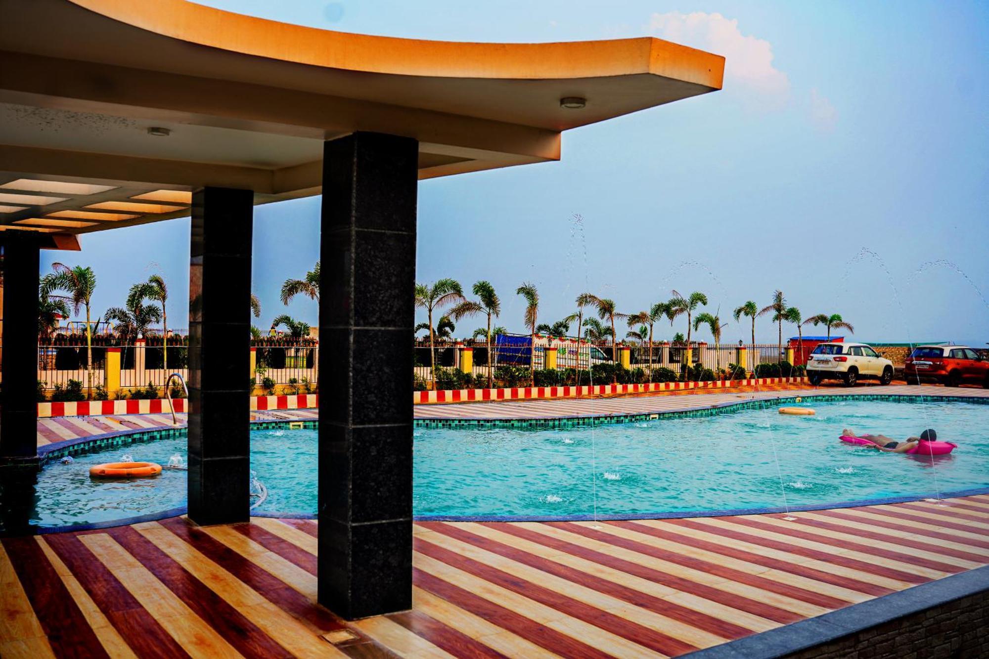 Prasant On Beach Resort !! Lift - Wifi -Restaurant-Parking Facilities-Newly Decorated Room !! Mandarmani Exterior foto
