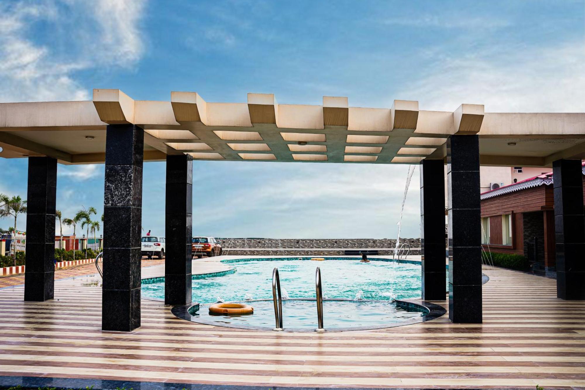 Prasant On Beach Resort !! Lift - Wifi -Restaurant-Parking Facilities-Newly Decorated Room !! Mandarmani Exterior foto